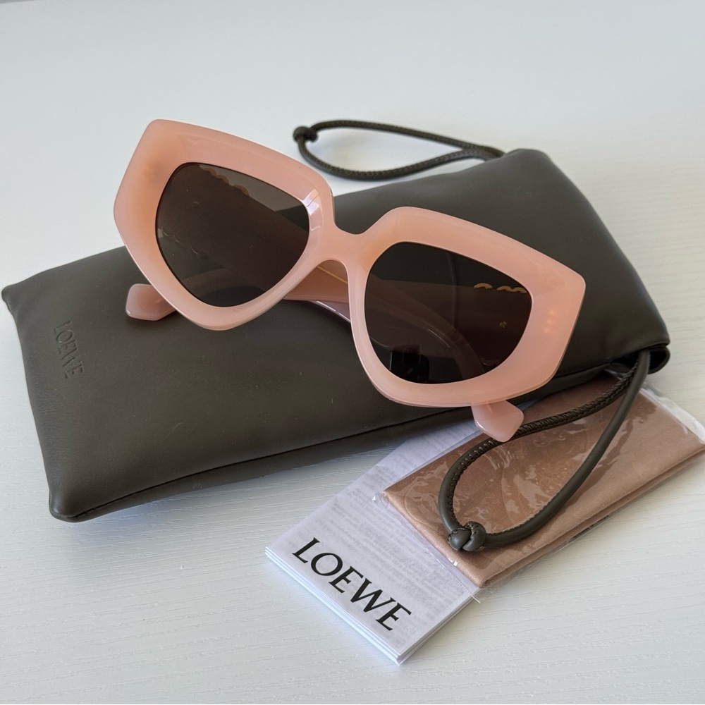 New! Loewe Pink Sunglasses LW40154U 72E, Authentic